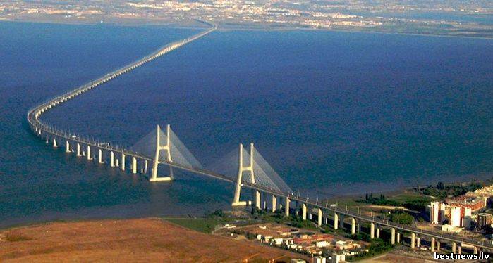Посмотреть новость Мост Васко да Гама, самый длинный европе...